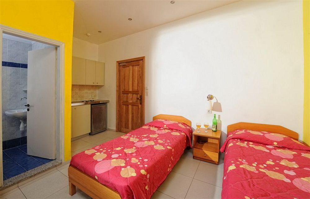 Primavera Beach Hotel Studios & Apartments Malia  Ngoại thất bức ảnh